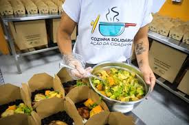 Belém terá hub de segurança alimentar com cozinha comunitária e capacitação profissional Belém vai receber um importante reforço no combate à fome e na promoção da inclusão social. Um hub de segurança alimentar e nutricional será inaugurado na capital paraense, fruto da parceria entre uma grande empresa do setor de bebidas e a organização Ação da Cidadania. Com investimento de R$ 3 milhões, o espaço deve beneficiar mais de 100 organizações sociais da região, com foco especial em populações em situação de vulnerabilidade.